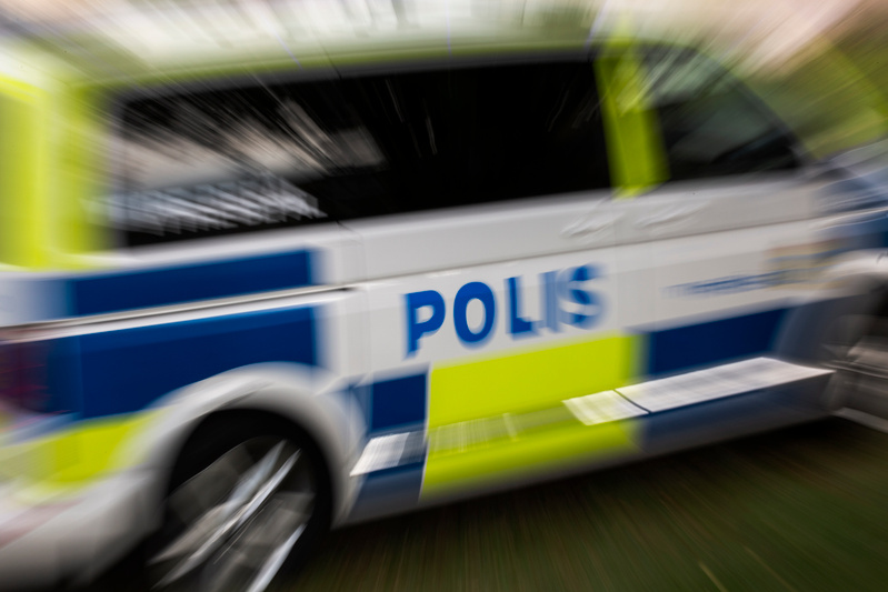 Explosion i Rinkeby skadar man – Polisen inleder förundersökning